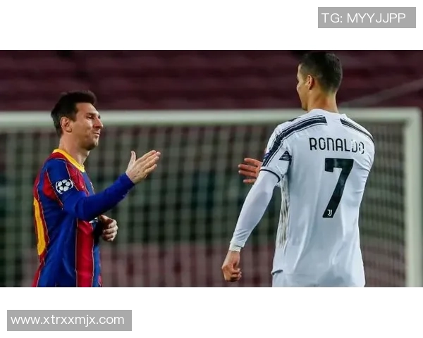 小书球星卡足球传奇对决：C罗梅西谁是最强球王之争